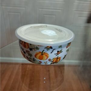 - - Brand new Grace Pantry Bowl With Lid 5”